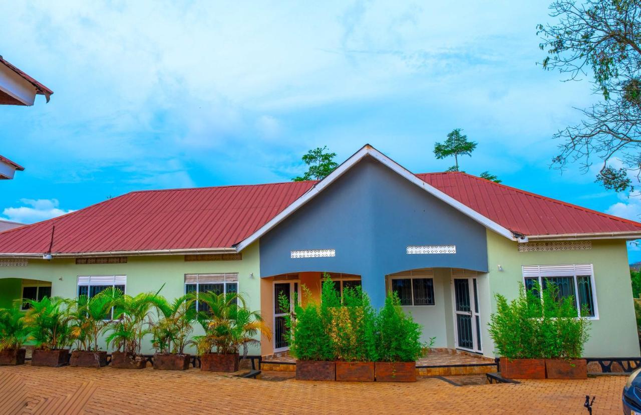 Airport Unique Hotel Entebbe Eksteriør bilde