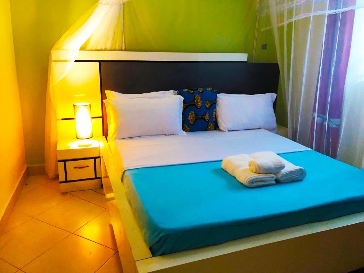 Airport Unique Hotel Entebbe Eksteriør bilde