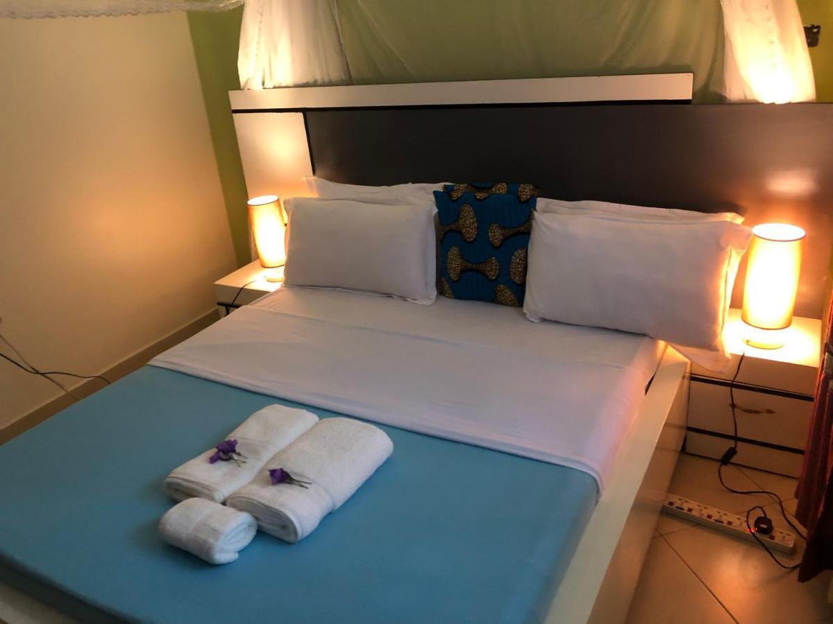 Airport Unique Hotel Entebbe Eksteriør bilde