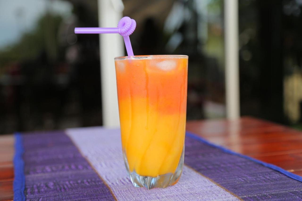 Airport Unique Hotel Entebbe Eksteriør bilde