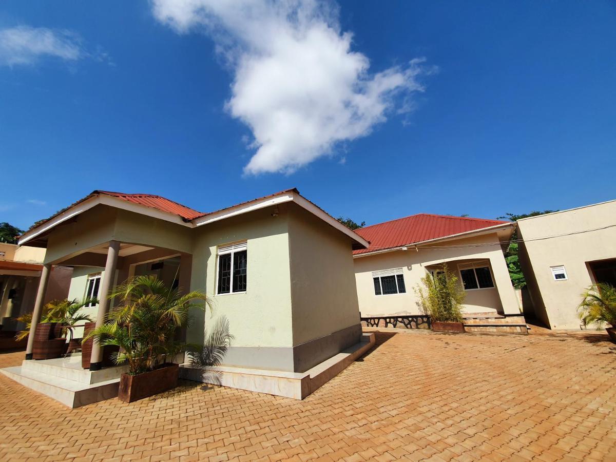 Airport Unique Hotel Entebbe Eksteriør bilde
